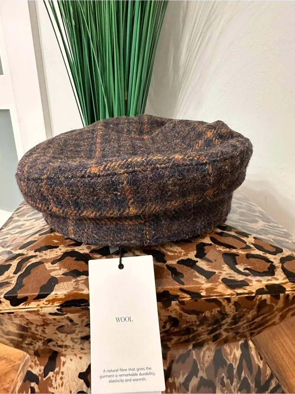 Mango Wool Blend Plaid Newsboy Cap Medium Chic Baker Boy Cabbie Hat Classic NWT
